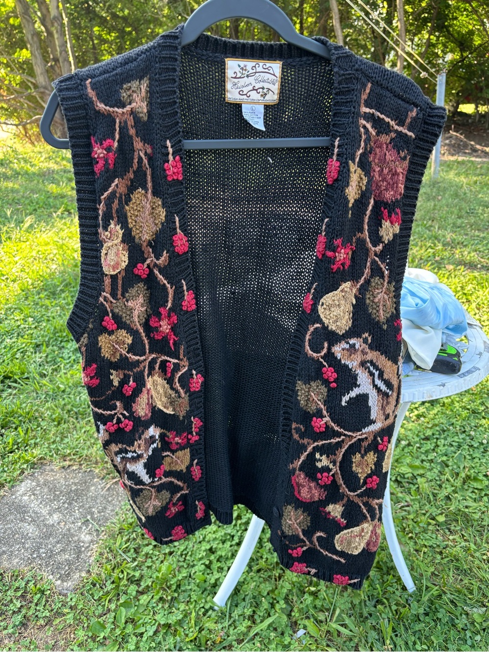 Vintage Heirloom Collectibles chipmunk sweater vest